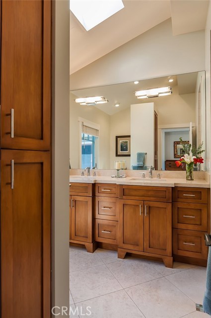 1608 Faymont Avenue, Manhattan Beach, California 90266, 3 Bedrooms Bedrooms, ,1 BathroomBathrooms,Residential,Sold,Faymont,SB17110962