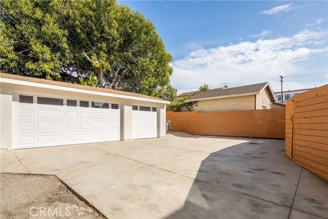 308 Francisca Avenue, Redondo Beach, California 90277, 4 Bedrooms Bedrooms, ,3 BathroomsBathrooms,Residential,Sold,Francisca,SB19268645