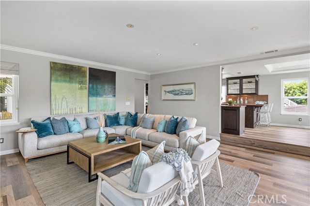 519 Juanita Avenue, Redondo Beach, California 90277, 5 Bedrooms Bedrooms, ,2 BathroomsBathrooms,Residential,Sold,Juanita,SB21138287