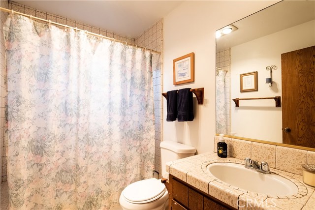 Downstairs Full Bath #2