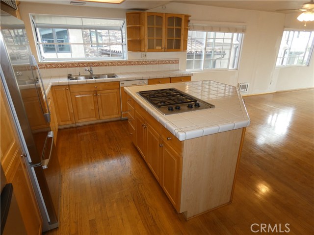 805 Paulina Avenue, Redondo Beach, California 90277, 5 Bedrooms Bedrooms, ,2 BathroomsBathrooms,Residential,Sold,Paulina,SB17203932