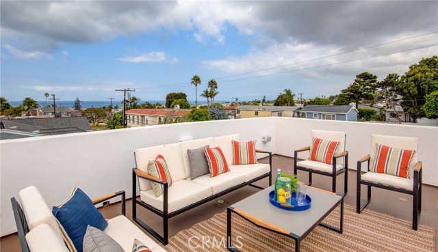 1144 9th Street, Hermosa Beach, California 90254, 5 Bedrooms Bedrooms, ,4 BathroomsBathrooms,Residential,Sold,9th,SB19216948