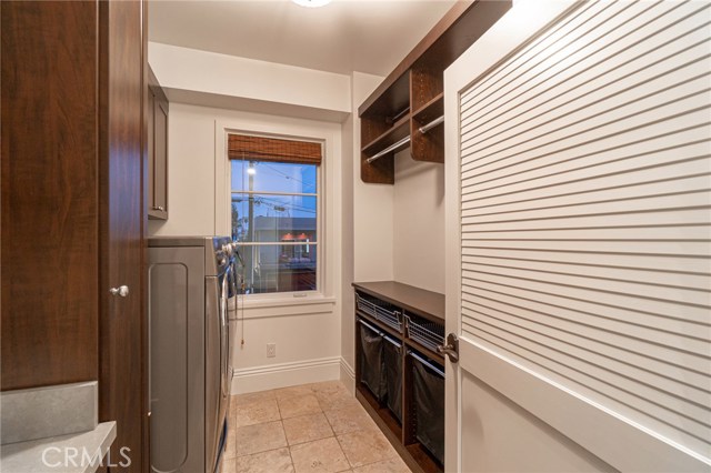 1111 8th Street, Hermosa Beach, California 90254, 4 Bedrooms Bedrooms, ,3 BathroomsBathrooms,Residential,Sold,8th,SB20223282