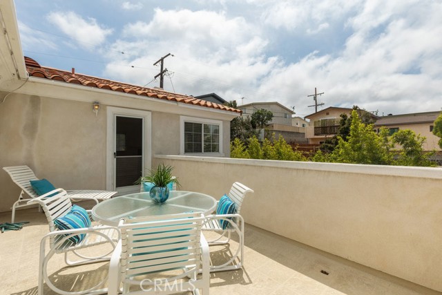 2620 Voorhees Avenue, Redondo Beach, California 90278, 3 Bedrooms Bedrooms, ,2 BathroomsBathrooms,Residential,Sold,Voorhees,SB21105057