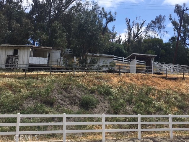 Horse Area from Rolling Hills Rd
