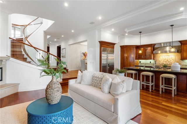 2312 Poinsettia Avenue, Manhattan Beach, California 90266, 5 Bedrooms Bedrooms, ,5 BathroomsBathrooms,Residential,Sold,Poinsettia,SB20236689