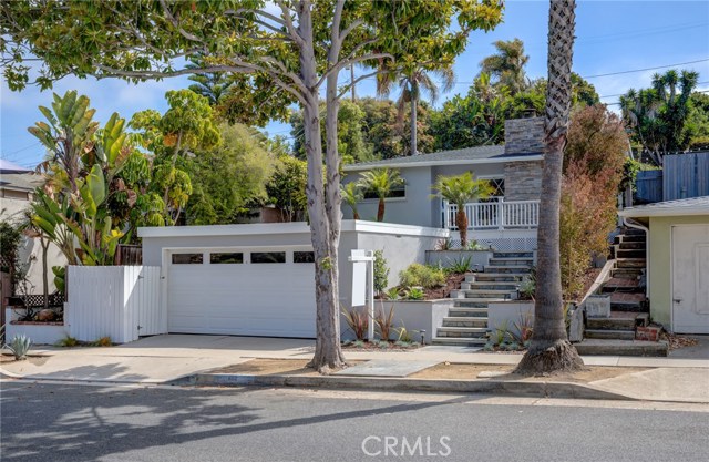 607 Camino Real, Redondo Beach, California 90277, 2 Bedrooms Bedrooms, ,2 BathroomsBathrooms,Residential,Sold,Camino Real,SB20134527