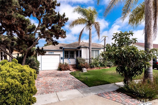 2000 Faymont Avenue, Manhattan Beach, California 90266, 3 Bedrooms Bedrooms, ,1 BathroomBathrooms,Residential,Sold,Faymont,SB20179509
