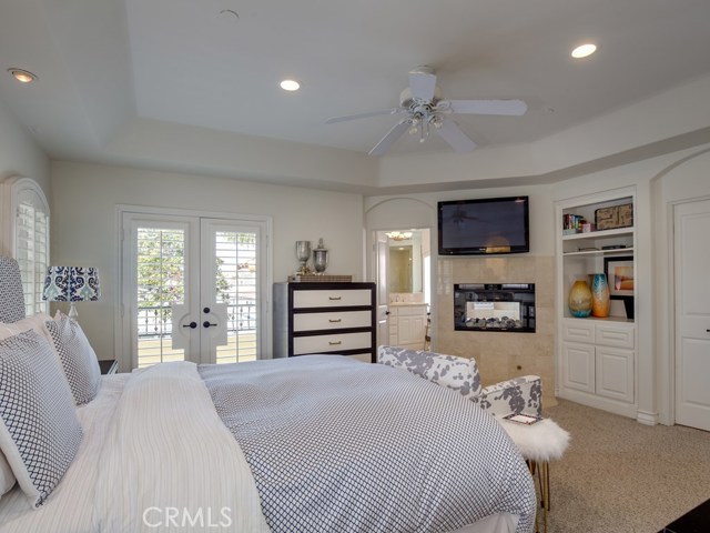 100 Irena Avenue, Redondo Beach, California 90277, 4 Bedrooms Bedrooms, ,3 BathroomsBathrooms,Residential,Sold,Irena,SB17089874