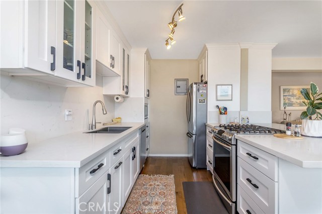 1720 Ardmore Avenue, Hermosa Beach, California 90254, 2 Bedrooms Bedrooms, ,2 BathroomsBathrooms,Residential,Sold,Ardmore,SB19180465