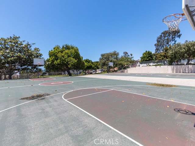1136 2nd Street, Hermosa Beach, California 90254, 4 Bedrooms Bedrooms, ,3 BathroomsBathrooms,Residential,Sold,2nd,SB19115231