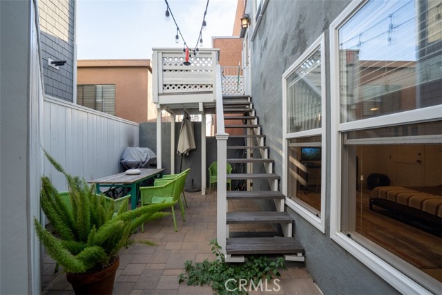 200 Gull Street, Manhattan Beach, California 90266, 3 Bedrooms Bedrooms, ,1 BathroomBathrooms,Residential,Sold,Gull,OC21063409