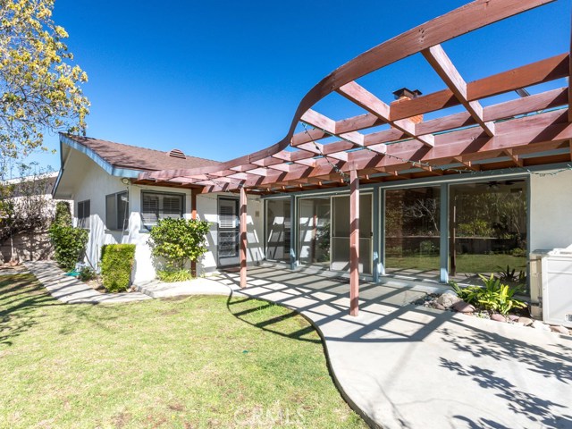 2142 Santa Rena Drive, Rancho Palos Verdes, California 90275, 4 Bedrooms Bedrooms, ,2 BathroomsBathrooms,Residential,Sold,Santa Rena,PV18037589