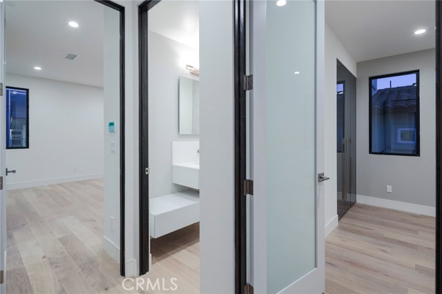 228 Helberta Avenue, Redondo Beach, California 90277, 5 Bedrooms Bedrooms, ,5 BathroomsBathrooms,Residential,Sold,Helberta,PV18015757