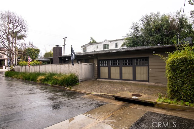 1829 Poinsettia Avenue, Manhattan Beach, California 90266, 3 Bedrooms Bedrooms, ,2 BathroomsBathrooms,Residential,Sold,Poinsettia,SB20054439