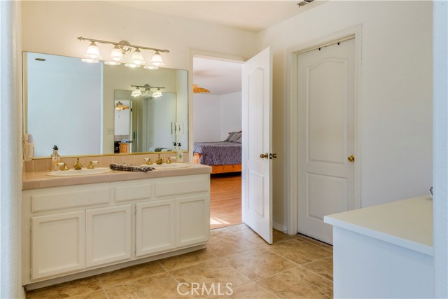 2308 Huntington Lane, Redondo Beach, California 90278, 4 Bedrooms Bedrooms, ,3 BathroomsBathrooms,Residential,Sold,Huntington,SB18274106