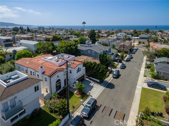 1144 9th Street, Hermosa Beach, California 90254, 5 Bedrooms Bedrooms, ,4 BathroomsBathrooms,Residential,Sold,9th,SB19216948