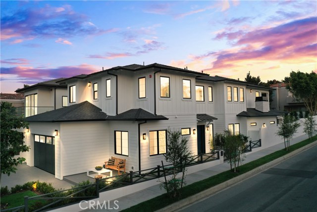 1712 Meadows Avenue, Manhattan Beach, California 90266, 5 Bedrooms Bedrooms, ,2 BathroomsBathrooms,Residential,Sold,Meadows,SB20199095