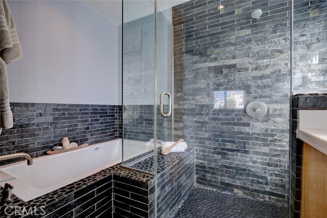 417 27th Street, Manhattan Beach, California 90266, 3 Bedrooms Bedrooms, ,1 BathroomBathrooms,Residential,Sold,27th,SB21023616