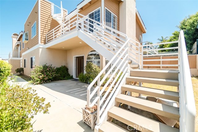 840 18th Street, Hermosa Beach, California 90254, 4 Bedrooms Bedrooms, ,3 BathroomsBathrooms,Residential,Sold,18th,SB18139144