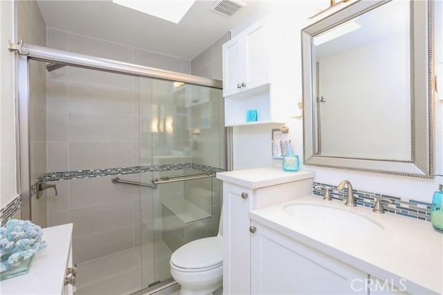 110 Guadalupe Avenue, Redondo Beach, California 90277, 3 Bedrooms Bedrooms, ,3 BathroomsBathrooms,Residential,Sold,Guadalupe,PW17148402