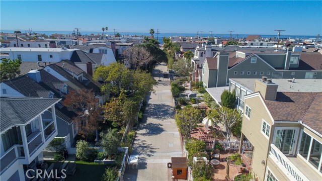 501 8th Street, Manhattan Beach, California 90266, 3 Bedrooms Bedrooms, ,2 BathroomsBathrooms,Residential,Sold,8th,SB18037612