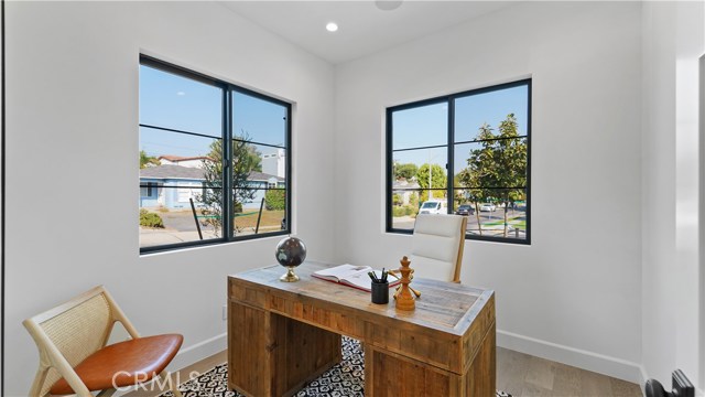 1712 Meadows Avenue, Manhattan Beach, California 90266, 5 Bedrooms Bedrooms, ,2 BathroomsBathrooms,Residential,Sold,Meadows,SB20199095