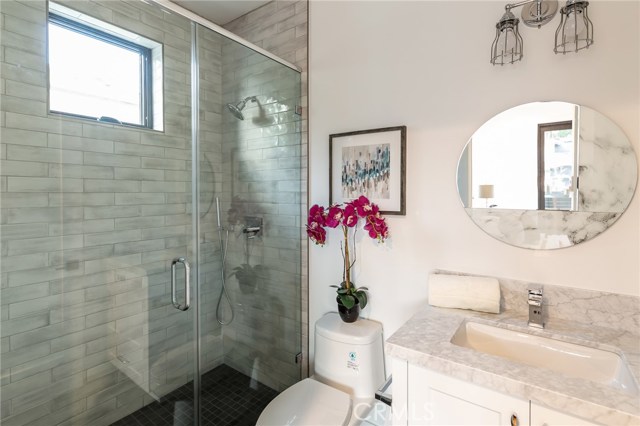 2400 John Street, Manhattan Beach, California 90266, 5 Bedrooms Bedrooms, ,2 BathroomsBathrooms,Residential,Sold,John,SB19208383