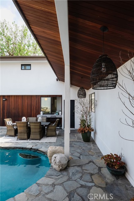 587 36th Street, Manhattan Beach, California 90266, 3 Bedrooms Bedrooms, ,2 BathroomsBathrooms,Residential,Sold,36th,SB21105044