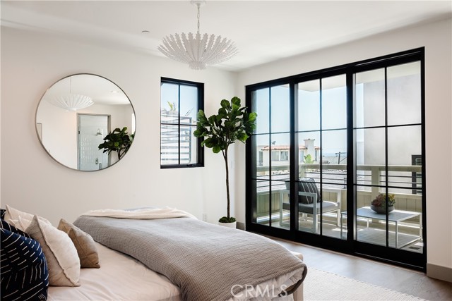 408 29th Street, Manhattan Beach, California 90266, 4 Bedrooms Bedrooms, ,4 BathroomsBathrooms,Residential,Sold,29th,SB21119118