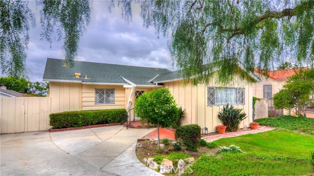 1535 Curtis Avenue, Manhattan Beach, California 90266, 3 Bedrooms Bedrooms, ,1 BathroomBathrooms,Residential,Sold,Curtis,SB17101514