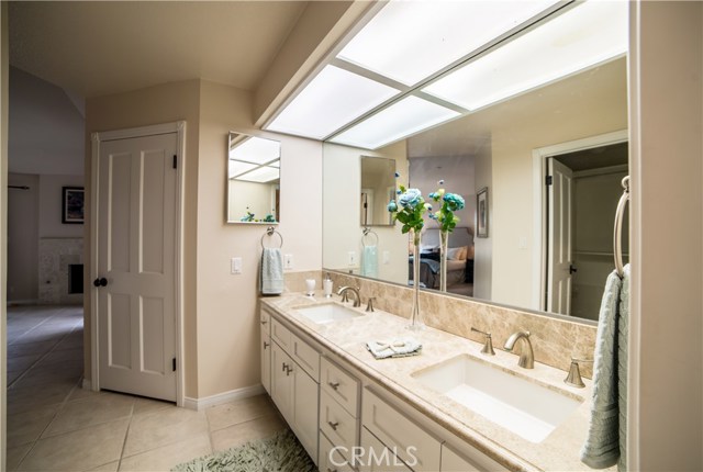 110 Guadalupe Avenue, Redondo Beach, California 90277, 3 Bedrooms Bedrooms, ,3 BathroomsBathrooms,Residential,Sold,Guadalupe,SB18068186