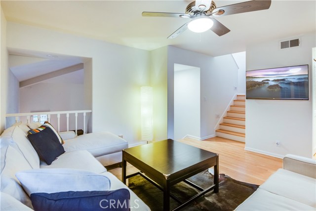 27 Coronado Court, Manhattan Beach, California 90266, 2 Bedrooms Bedrooms, ,3 BathroomsBathrooms,Residential,Sold,Coronado,PV18241500