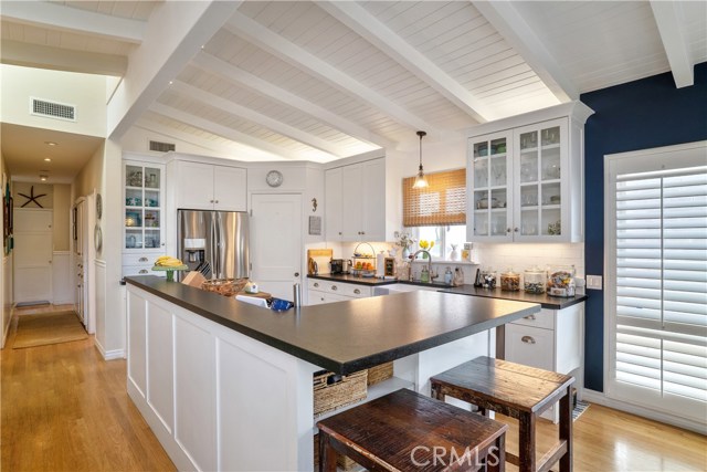 465 28th Street, Manhattan Beach, California 90266, 3 Bedrooms Bedrooms, ,3 BathroomsBathrooms,Residential,Sold,28th,SB19069808