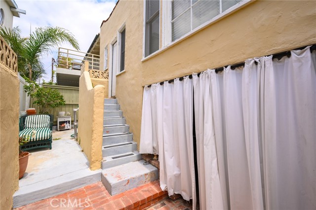 3201 Alma Avenue, Manhattan Beach, California 90266, 2 Bedrooms Bedrooms, ,2 BathroomsBathrooms,Residential,Sold,Alma,SB19163986
