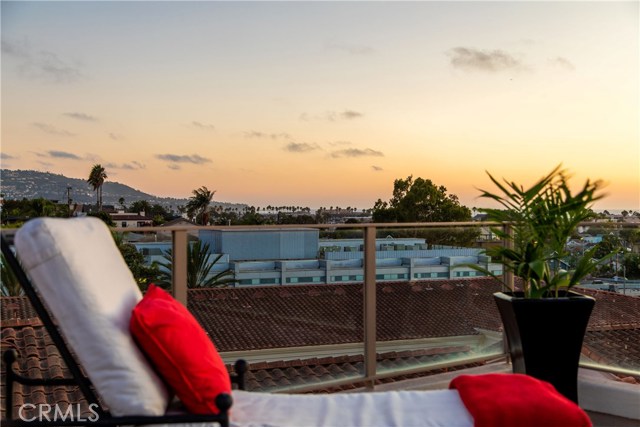 233 Helberta Avenue, Redondo Beach, California 90277, 4 Bedrooms Bedrooms, ,2 BathroomsBathrooms,Residential,Sold,Helberta,SB19225770