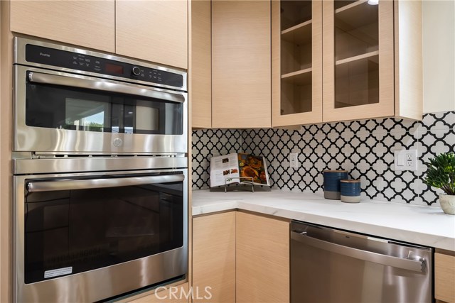 636 Vincent Park, Redondo Beach, California 90277, 3 Bedrooms Bedrooms, ,2 BathroomsBathrooms,Residential,Sold,Vincent Park,SB19274738