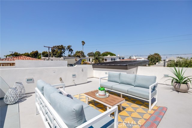 1511 Golden Avenue, Hermosa Beach, California 90254, 5 Bedrooms Bedrooms, ,2 BathroomsBathrooms,Residential,Sold,Golden,SB19224666