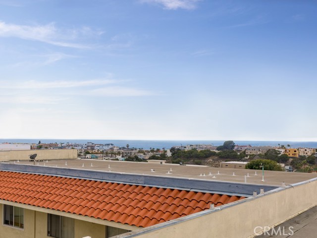 1707 Pacific Coast, Hermosa Beach, California 90254, 1 Bedroom Bedrooms, ,1 BathroomBathrooms,Residential,Sold,Pacific Coast,SB19113321