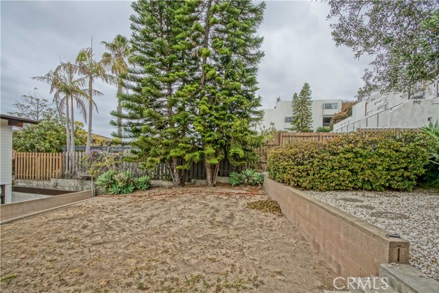 707 24th Place, Hermosa Beach, California 90254, 3 Bedrooms Bedrooms, ,2 BathroomsBathrooms,Residential,Sold,24th,SB21105604