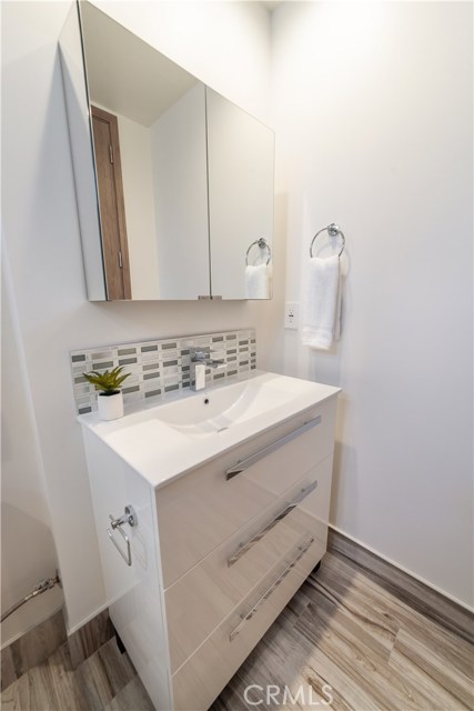 2713 Carnegie Lane, Redondo Beach, California 90278, 4 Bedrooms Bedrooms, ,4 BathroomsBathrooms,Residential,Sold,Carnegie,SB19254558