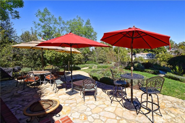 52 Strawberry Lane, Rolling Hills Estates, California 90274, 4 Bedrooms Bedrooms, ,2 BathroomsBathrooms,Residential,Sold,Strawberry,PV21045294