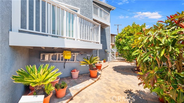 1500 Carver Street, Redondo Beach, California 90278, 3 Bedrooms Bedrooms, ,2 BathroomsBathrooms,Residential,Sold,Carver,SB21108145