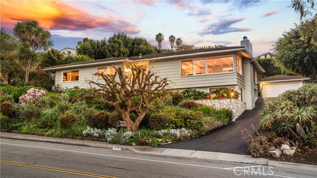 913 Via Del Monte, Palos Verdes Estates, California 90274, 4 Bedrooms Bedrooms, ,4 BathroomsBathrooms,Residential,Sold,Via Del Monte,PV18074720