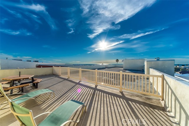 1707 Pacific Coast Highway, Hermosa Beach, California 90254, 1 Bedroom Bedrooms, ,1 BathroomBathrooms,Residential,Sold,Pacific Coast,SB17266914