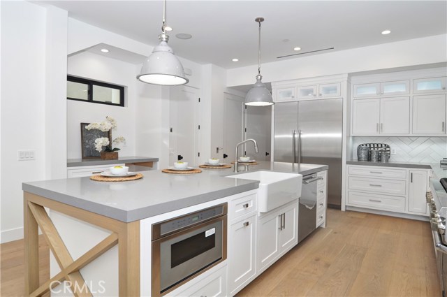 1019f535-90dd-4480-920f-f40965121c69 312 3rd Street, Huntington Beach, CA 92648 <span style='background-color:transparent;padding:0px;'><small><i> </i></small></span>