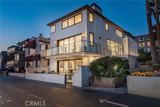 3330 The Strand, Hermosa Beach, California 90254, 5 Bedrooms Bedrooms, ,5 BathroomsBathrooms,Residential,Sold,The Strand,SB18221247