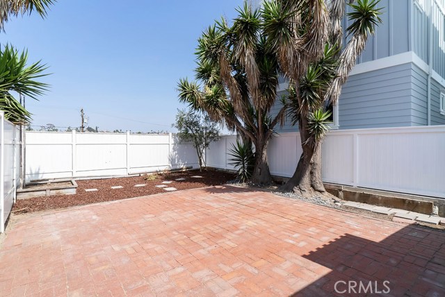 708 Loma Drive, Hermosa Beach, California 90254, ,Residential Income,Sold,Loma,SB18168517