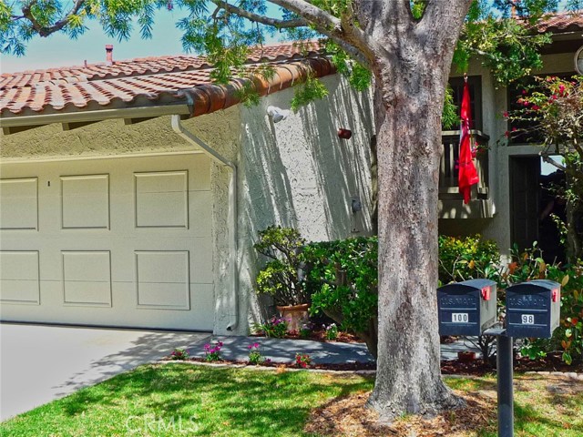 100 Aspen Way, Rolling Hills Estates, California 90274, 3 Bedrooms Bedrooms, ,3 BathroomsBathrooms,Residential,Sold,Aspen,PV18033040