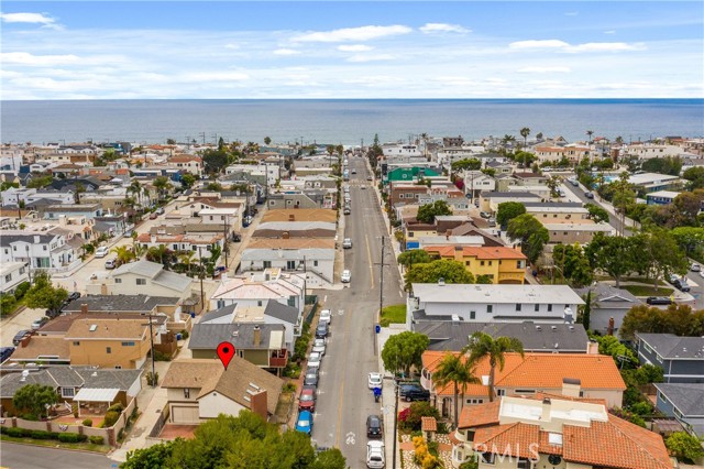 526 Longfellow Avenue, Hermosa Beach, California 90254, 3 Bedrooms Bedrooms, ,2 BathroomsBathrooms,Residential,Sold,Longfellow,SB21135367